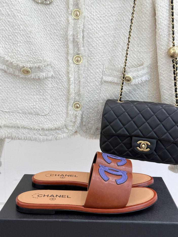 repliche,replica,perfette,siti di,affidabili,migliori siti,dove comprare,1:1,scarpe da ginnastica Pantofole piatte classiche grandi doppie C in stile resort CHANEL repliche,replica,perfette,siti di,affidabili,migliori siti,dove comprare,1:1,scarpe da ginnastica Pantofole piatte classiche grandi doppie C in stile resort CHANEL