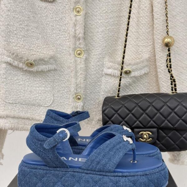 repliche,replica,perfette,siti di,affidabili,migliori siti,dove comprare,1:1,scarpe da ginnastica Sandali da spiaggia infradito stile resort CHANEL con doppia suola spessa C