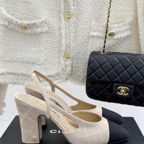 repliche,replica,perfette,siti di,affidabili,migliori siti,dove comprare,1:1,scarpe da ginnastica Sandali CHANEL classici con tacco spesso e strass color block