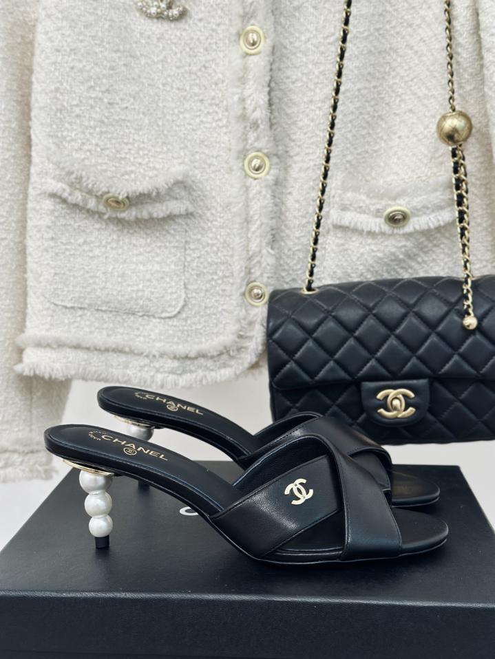 repliche,replica,perfette,siti di,affidabili,migliori siti,dove comprare,1:1,scarpe da ginnastica Pantofole CHANEL 24P classiche con tacco alto e perle incrociate repliche,replica,perfette,siti di,affidabili,migliori siti,dove comprare,1:1,scarpe da ginnastica Pantofole CHANEL 24P classiche con tacco alto e perle incrociate