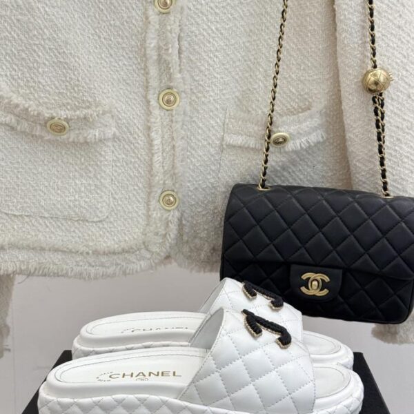 repliche,replica,perfette,siti di,affidabili,migliori siti,dove comprare,1:1,scarpe da ginnastica Chanel primavera ed estate nuove pantofole con suola spessa doppia C con suola spessa