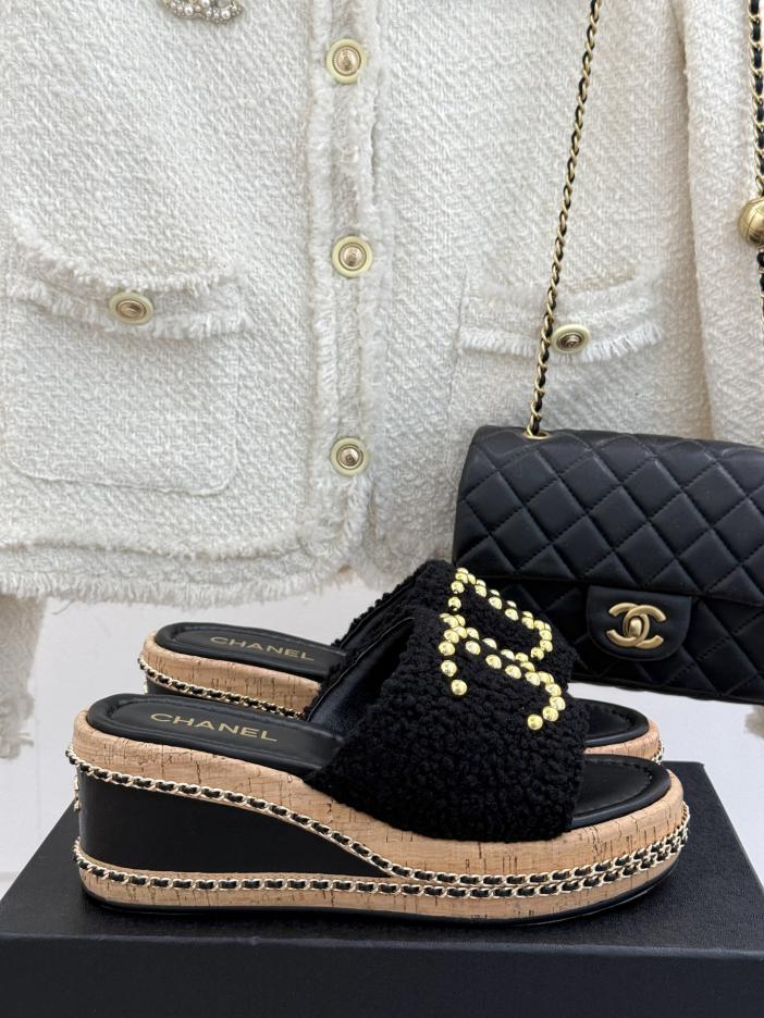 repliche,replica,perfette,siti di,affidabili,migliori siti,dove comprare,1:1,scarpe da ginnastica Chanel nuove pantofole con plateau doppia C primaverili ed estivi repliche,replica,perfette,siti di,affidabili,migliori siti,dove comprare,1:1,scarpe da ginnastica Chanel nuove pantofole con plateau doppia C primaverili ed estivi