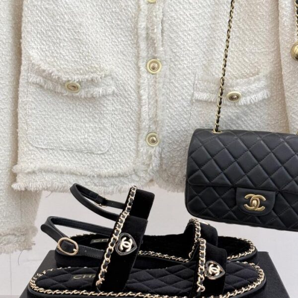 repliche,replica,perfette,siti di,affidabili,migliori siti,dove comprare,1:1,scarpe da ginnastica Chanel primavera e l’estate nuove vacanze sandali con catena doppia C con suola spessa