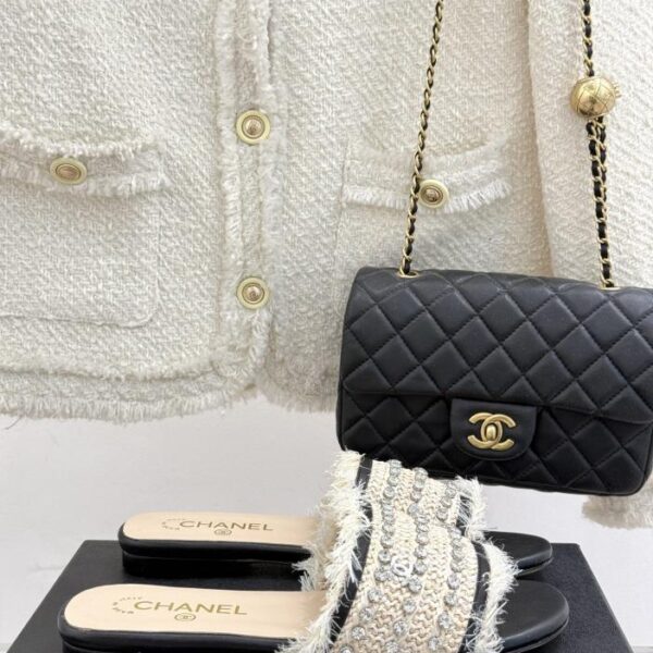 repliche,replica,perfette,siti di,affidabili,migliori siti,dove comprare,1:1,scarpe da ginnastica Chanel primavera e l’estate nuove pantofole piatte con cinturino a doppia C in strass