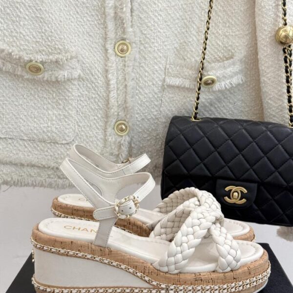 repliche,replica,perfette,siti di,affidabili,migliori siti,dove comprare,1:1,scarpe da ginnastica Chanel primavera ed estate nuovi sandali con plateau intrecciati e cinturini incrociati