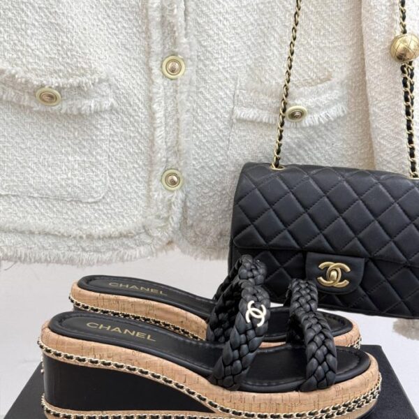 repliche,replica,perfette,siti di,affidabili,migliori siti,dove comprare,1:1,scarpe da ginnastica Chanel nuovi sandali primaverili ed estivi con doppia C intrecciata con suola spessa