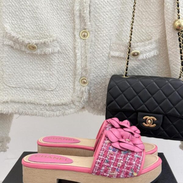 repliche,replica,perfette,siti di,affidabili,migliori siti,dove comprare,1:1,scarpe da ginnastica Chanel primavera ed estate nuove pantofole della serie Camelia con suola spessa
