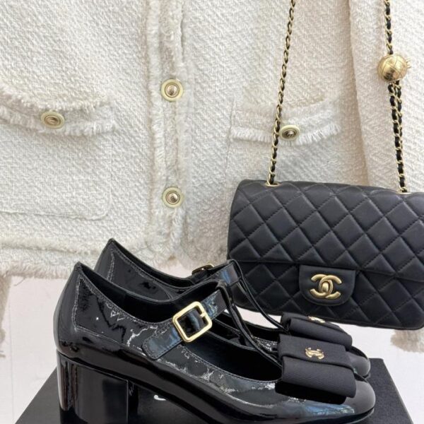 repliche,replica,perfette,siti di,affidabili,migliori siti,dove comprare,1:1,scarpe da ginnastica Chanel nuove scarpe Mary Jane con cinturino a T e fiocco a doppia C primaverili ed estivi