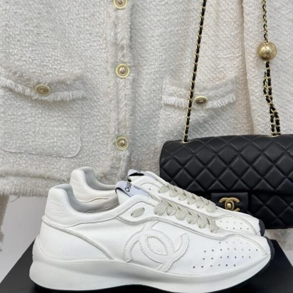 repliche,replica,perfette,siti di,affidabili,migliori siti,dove comprare,1:1,scarpe da ginnastica Le nuove sneakers casual di inizio primavera di Chanel con senso di formazione morale