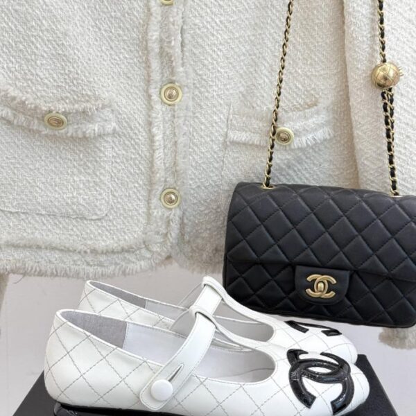 repliche,replica,perfette,siti di,affidabili,migliori siti,dove comprare,1:1,scarpe da ginnastica CHANEL classico medievale grande paio di scarpe Mary Jane con cinturino CT