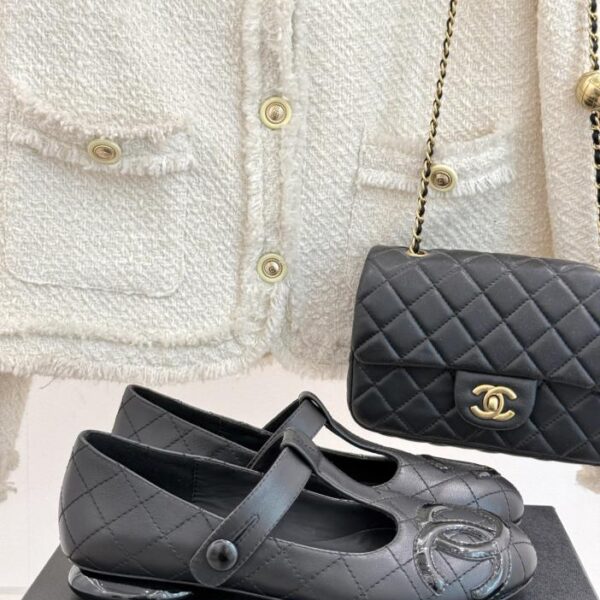 repliche,replica,perfette,siti di,affidabili,migliori siti,dove comprare,1:1,scarpe da ginnastica CHANEL classico medievale grande paio di scarpe Mary Jane con cinturino CT