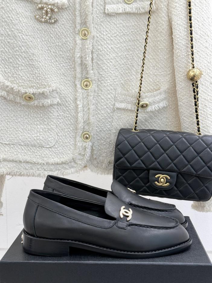 repliche,replica,perfette,siti di,affidabili,migliori siti,dove comprare,1:1,scarpe da ginnastica Sandali mocassini doppia C CHANEL in stile britannico repliche,replica,perfette,siti di,affidabili,migliori siti,dove comprare,1:1,scarpe da ginnastica Sandali mocassini doppia C CHANEL in stile britannico