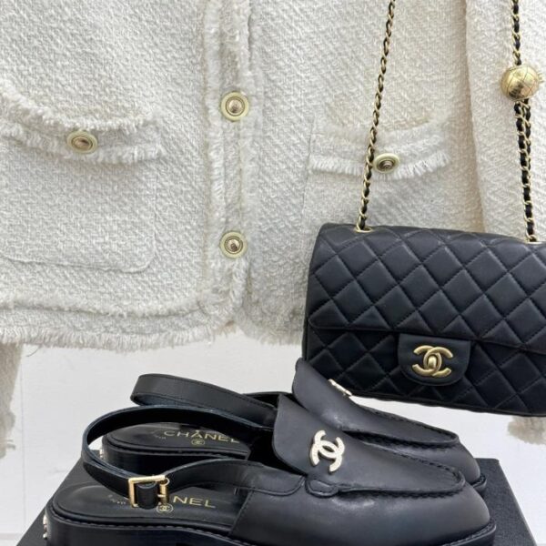 repliche,replica,perfette,siti di,affidabili,migliori siti,dove comprare,1:1,scarpe da ginnastica Sandali mocassini doppia C CHANEL in stile britannico