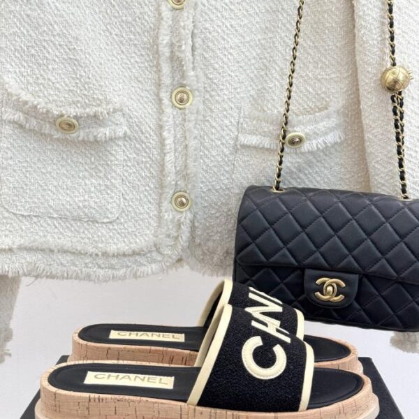 Chanel primavera ed estate nuove pantofole con suola spessa