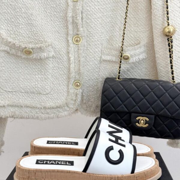 repliche,replica,perfette,siti di,affidabili,migliori siti,dove comprare,1:1,scarpe da ginnastica Chanel primavera ed estate nuove pantofole con suola spessa