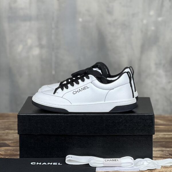 repliche,replica,perfette,siti di,affidabili,migliori siti,dove comprare,1:1,scarpe da ginnastica  Chanel all’inizio della serie di vacanze primaverili, fumetti, graffiti, scarpe da ginnastica casual, scarpe da skate