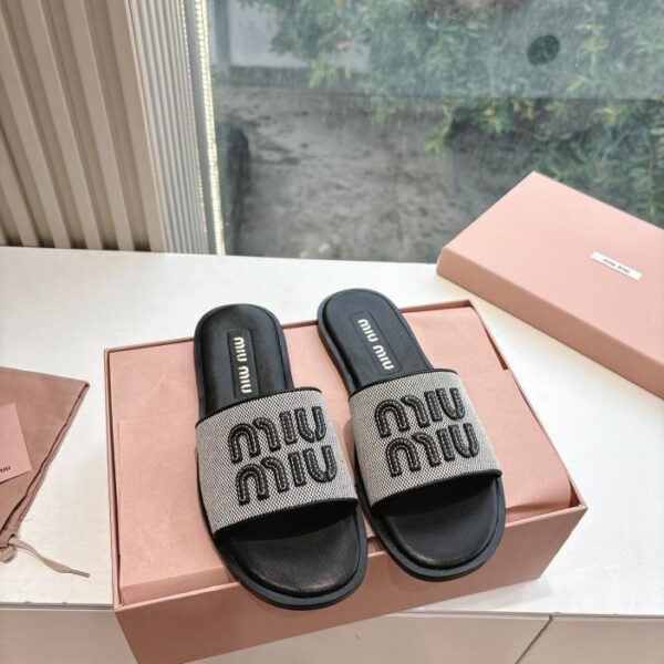 repliche,replica,perfette,siti di,affidabili,migliori siti,dove comprare,1:1,scarpe da ginnastica G067 Miu Miu ballerine con monogramma in tessuto piatto
