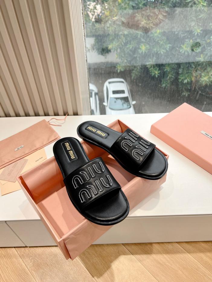 repliche,replica,perfette,siti di,affidabili,migliori siti,dove comprare,1:1,scarpe da ginnastica G077 Miu Miu ballerine con monogramma in tessuto piatto repliche,replica,perfette,siti di,affidabili,migliori siti,dove comprare,1:1,scarpe da ginnastica G077 Miu Miu ballerine con monogramma in tessuto piatto