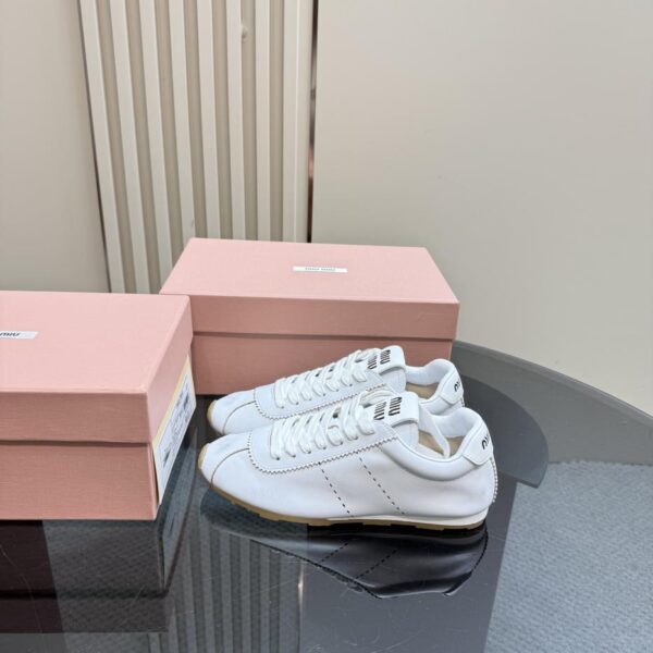repliche,replica,perfette,siti di,affidabili,migliori siti,dove comprare,1:1,scarpe da ginnastica MIU MIU primavera e l’estate Serie Tire passerella formazione morale scarpe casual
