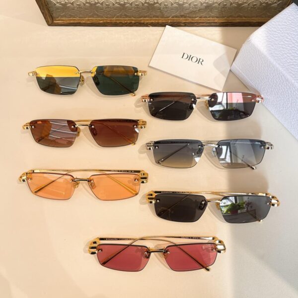 Occhiali da sole DIOR di altissima qualità originale MODELLO CDiorS4U
