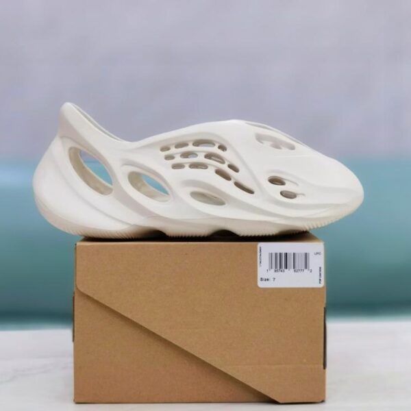 repliche,replica,perfette,siti di,affidabili,migliori siti,dove comprare,1:1,scarpe da ginnastica Crocs runner in schiuma PYeezy