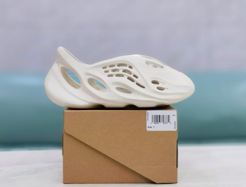 repliche,replica,perfette,siti di,affidabili,migliori siti,dove comprare,1:1,scarpe da ginnastica Crocs runner in schiuma PYeezy repliche,replica,perfette,siti di,affidabili,migliori siti,dove comprare,1:1,scarpe da ginnastica Crocs runner in schiuma PYeezy