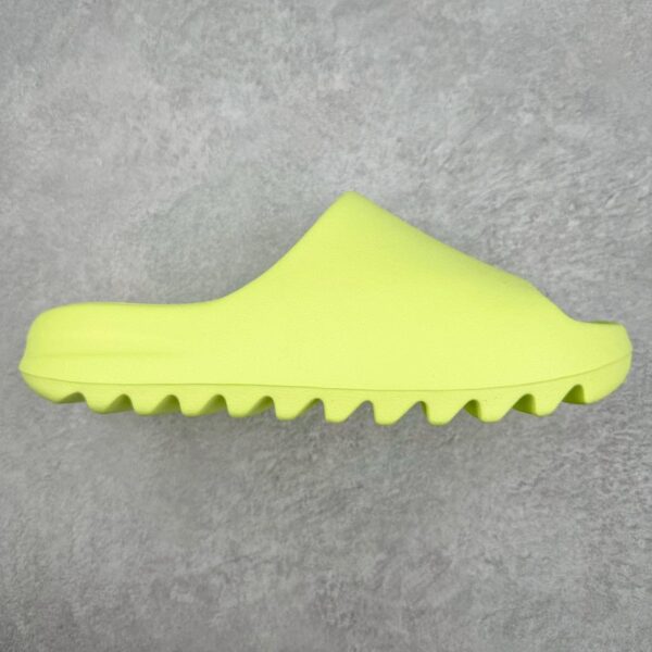 repliche,replica,perfette,siti di,affidabili,migliori siti,dove comprare,1:1,scarpe da ginnastica Pantofole in cocco YEEZY SLIDE originali e pure