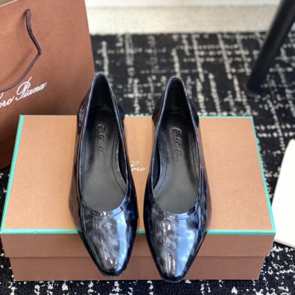 Loro Piana primavera ed estate nuove scarpe basse classiche e bellissime retrò