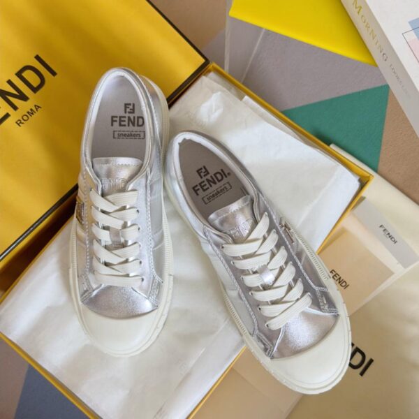 repliche,replica,perfette,siti di,affidabili,migliori siti,dove comprare,1:1,scarpe da ginnastica FENDI Domino Series Presbyopic FF Scarpe sportive in tela Scarpe da skateboard Stile coppia