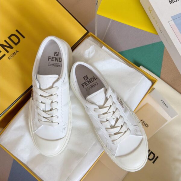 FENDI Domino Series Presbyopic FF Scarpe sportive in tela Scarpe da skateboard Stile coppia