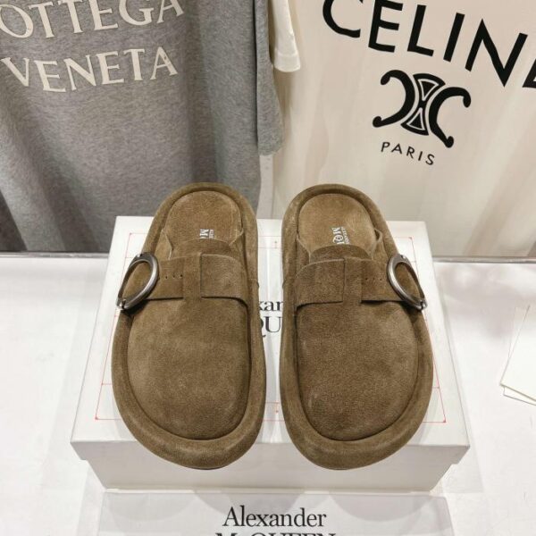 repliche,replica,perfette,siti di,affidabili,migliori siti,dove comprare,1:1,scarpe da ginnastica Pantofole Birkenstock retrò di ALexander McQueen con punta larga