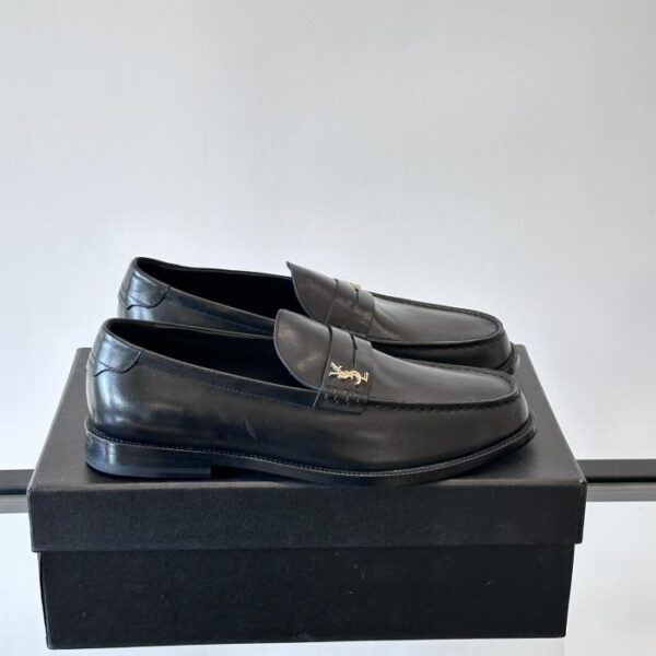 repliche,replica,perfette,siti di,affidabili,migliori siti,dove comprare,1:1,scarpe da ginnastica SAINT LAURENT scarpe formali da uomo in pelle di alta gamma