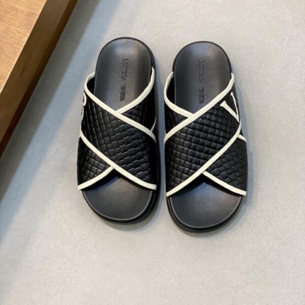 repliche,replica,perfette,siti di,affidabili,migliori siti,dove comprare,1:1,scarpe da ginnastica Bottega Veneta nuove pantofole primaverili ed estive