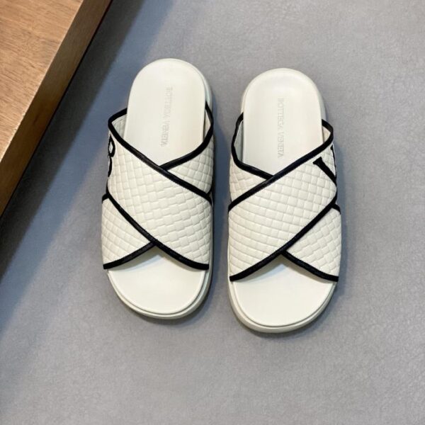 repliche,replica,perfette,siti di,affidabili,migliori siti,dove comprare,1:1,scarpe da ginnastica Bottega Veneta nuove pantofole primaverili ed estive