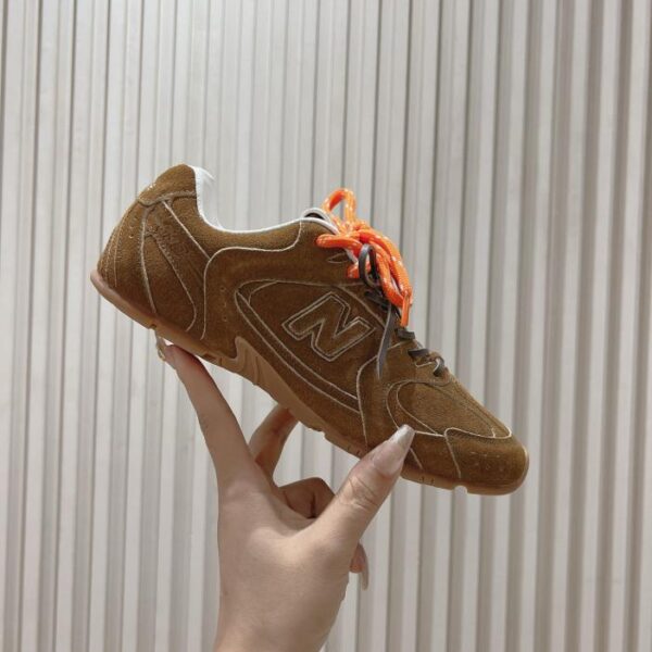 repliche,replica,perfette,siti di,affidabili,migliori siti,dove comprare,1:1,scarpe da ginnastica Coppia di sneakers Miu Miu x New Balance serie congiunta