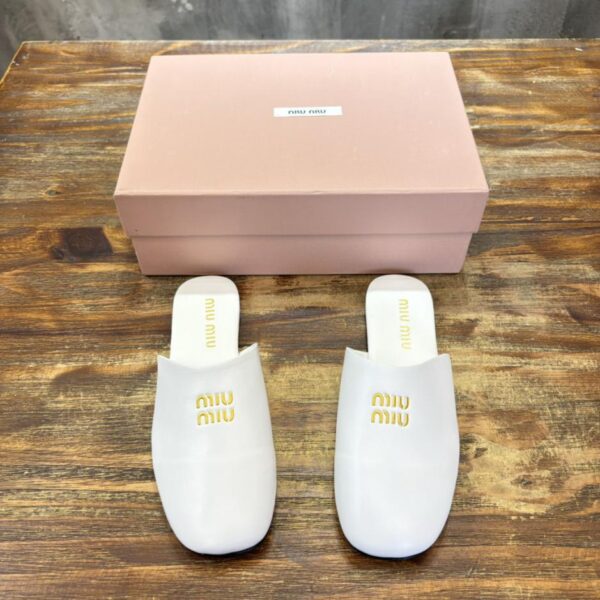 repliche,replica,perfette,siti di,affidabili,migliori siti,dove comprare,1:1,scarpe da ginnastica Ciabatte estive Miu Miu a mezza punta [versione top]