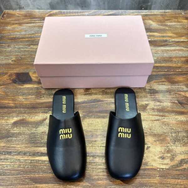 repliche,replica,perfette,siti di,affidabili,migliori siti,dove comprare,1:1,scarpe da ginnastica Ciabatte estive Miu Miu a mezza punta [versione top]