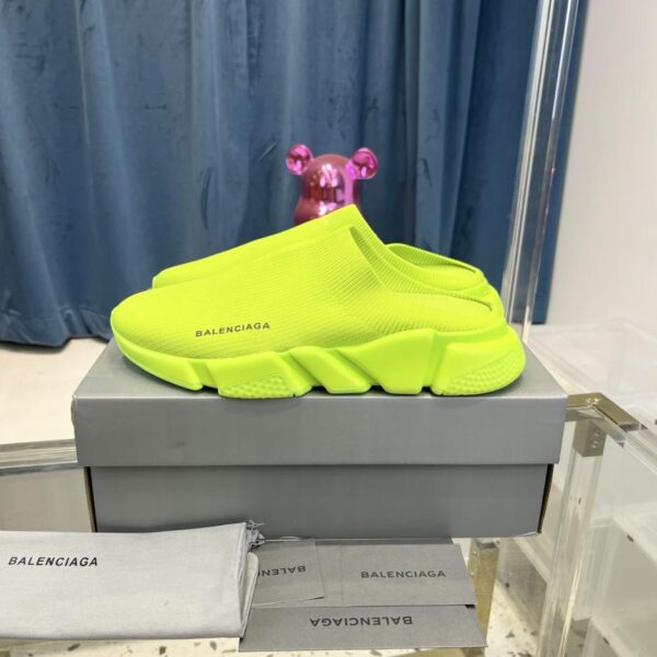 Coppia scarpe Balenciaga