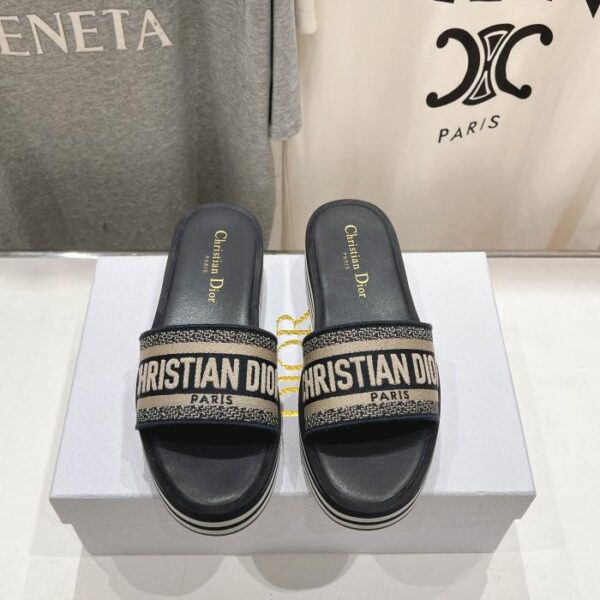 repliche,replica,perfette,siti di,affidabili,migliori siti,dove comprare,1:1,scarpe da ginnastica Dior nuove pantofole primaverili ed estive con la suola spessa
