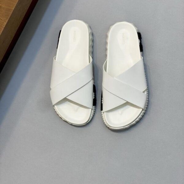 repliche,replica,perfette,siti di,affidabili,migliori siti,dove comprare,1:1,scarpe da ginnastica Pantofole nuove di Hermès