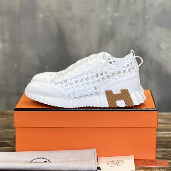 Coppia di sneakers casual Hermes