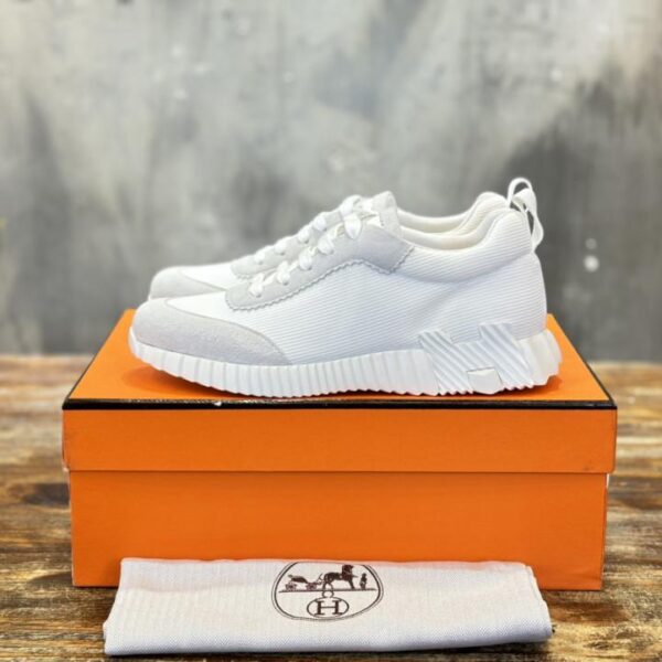 Coppia di sneakers casual Hermes