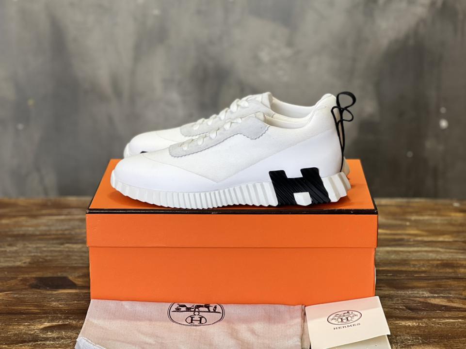 repliche,replica,perfette,siti di,affidabili,migliori siti,dove comprare,1:1,scarpe da ginnastica Coppia di sneakers casual Hermes repliche,replica,perfette,siti di,affidabili,migliori siti,dove comprare,1:1,scarpe da ginnastica Coppia di sneakers casual Hermes