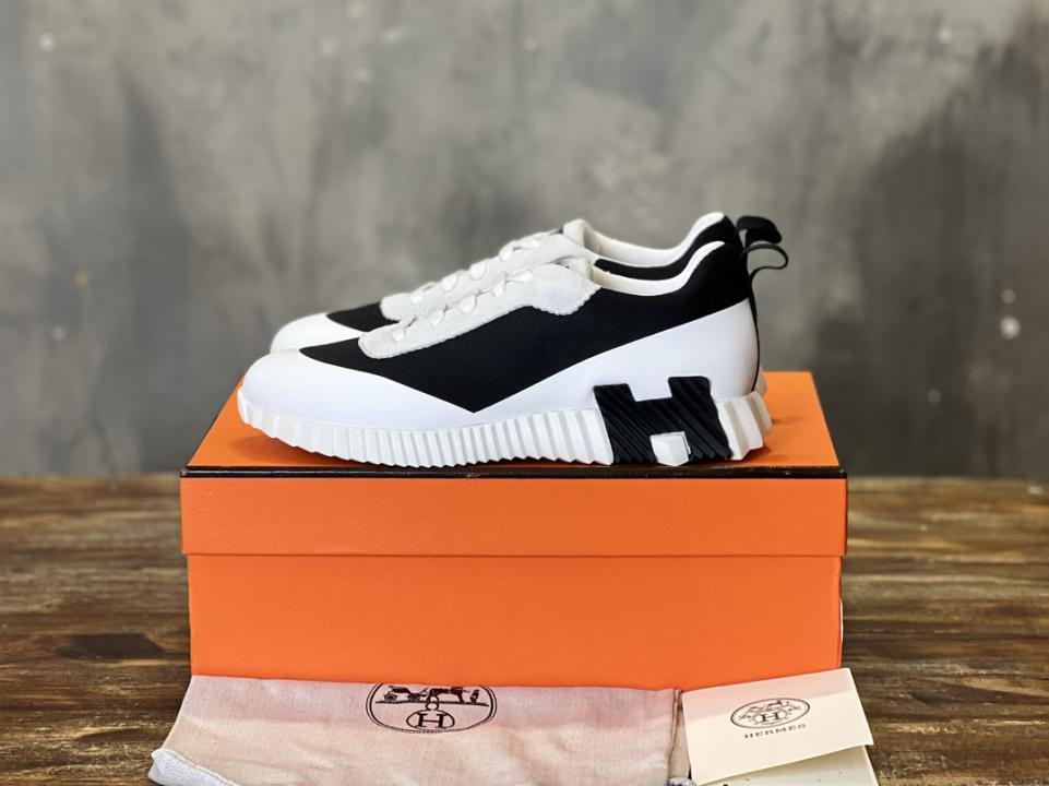 repliche,replica,perfette,siti di,affidabili,migliori siti,dove comprare,1:1,scarpe da ginnastica Coppia di sneakers casual Hermes repliche,replica,perfette,siti di,affidabili,migliori siti,dove comprare,1:1,scarpe da ginnastica Coppia di sneakers casual Hermes