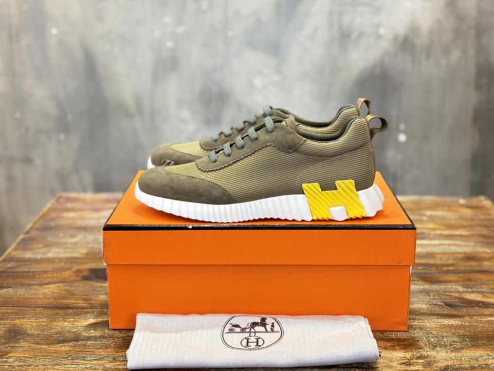 repliche,replica,perfette,siti di,affidabili,migliori siti,dove comprare,1:1,scarpe da ginnastica Coppia di sneakers casual Hermes repliche,replica,perfette,siti di,affidabili,migliori siti,dove comprare,1:1,scarpe da ginnastica Coppia di sneakers casual Hermes