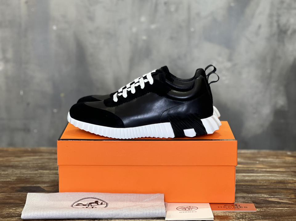 repliche,replica,perfette,siti di,affidabili,migliori siti,dove comprare,1:1,scarpe da ginnastica Coppia di sneakers casual Hermes repliche,replica,perfette,siti di,affidabili,migliori siti,dove comprare,1:1,scarpe da ginnastica Coppia di sneakers casual Hermes