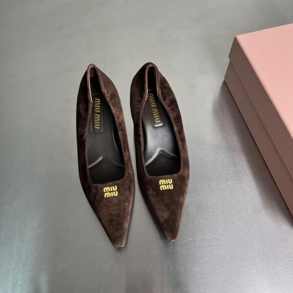 repliche,replica,perfette,siti di,affidabili,migliori siti,dove comprare,1:1,scarpe da ginnastica Miu Miu nuove scarpe col tacco primaverili ed estive