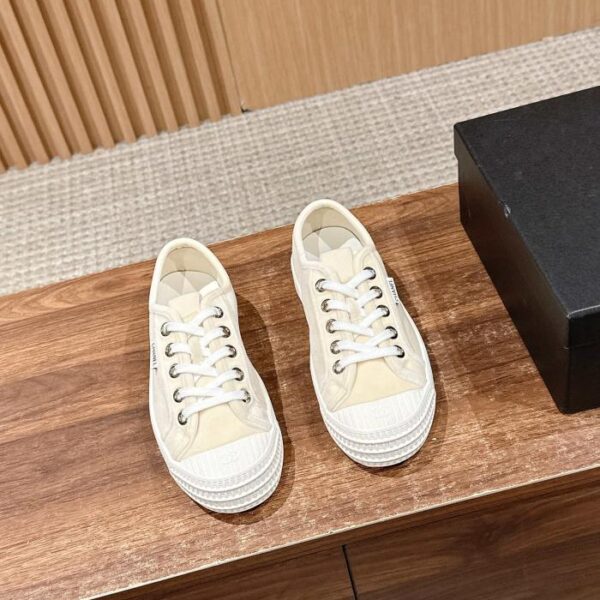 repliche,replica,perfette,siti di,affidabili,migliori siti,dove comprare,1:1,scarpe da ginnastica Scarpe bianche casual di Chanel