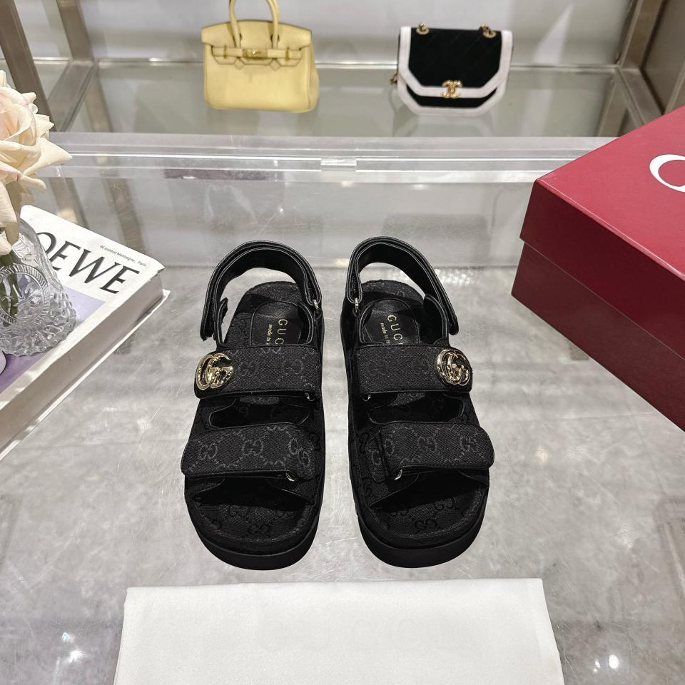 repliche,replica,perfette,siti di,affidabili,migliori siti,dove comprare,1:1,scarpe da ginnastica Sandali bassi Gucci Doppia G da donna repliche,replica,perfette,siti di,affidabili,migliori siti,dove comprare,1:1,scarpe da ginnastica Sandali bassi Gucci Doppia G da donna