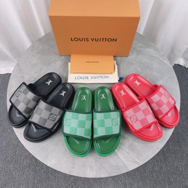 Pantofole in paglia versione top di Louis Vuitton